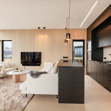 Northern Retreat Lyngværet